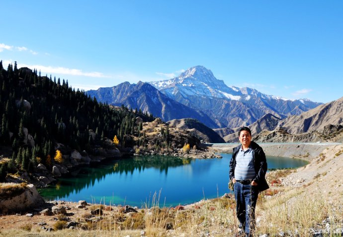 Scenery of the Dragon Ponds