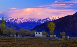 Taxkorgan.jpg Taxkorgan.jpg