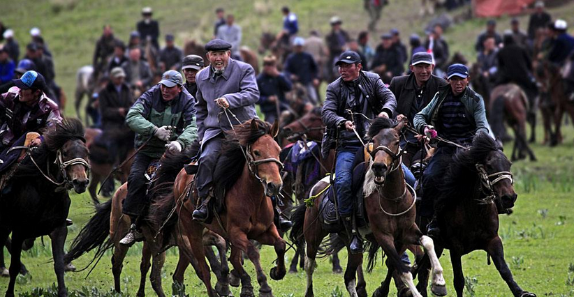 horse-racing.jpg horse-racing.jpg