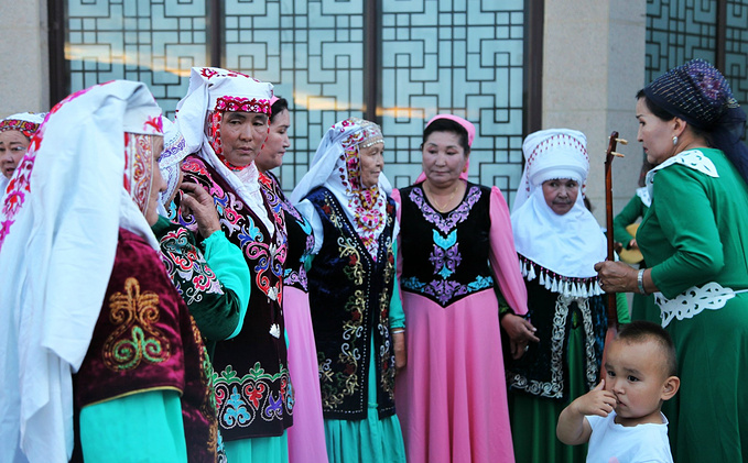 xinjiang-local-custom-9.jpg xinjiang-local-custom-9.jpg