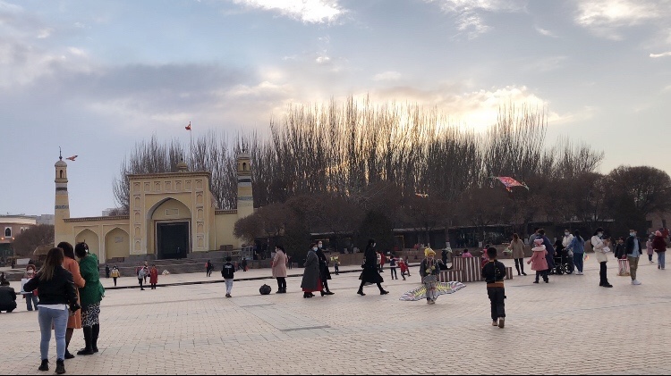 idgar-mosque.jpg idgar-mosque.jpg